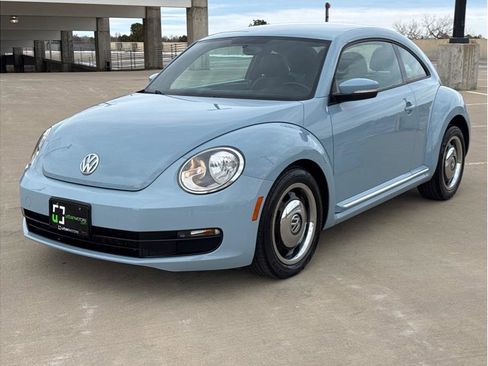 Used 2013 Volkswagen Beetle 2.5 image 3