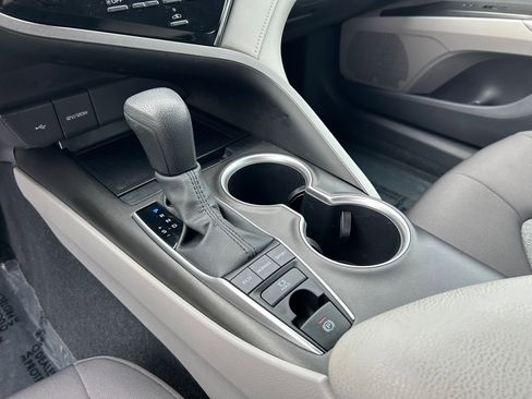 Used 2024 Toyota Camry LE image 18