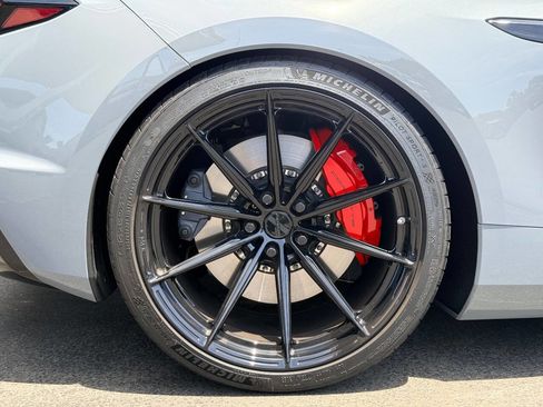 Used 2024 Chevrolet Corvette Z06 RWD image 20