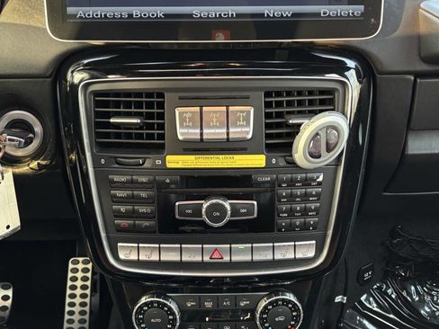 Used 2015 Mercedes-Benz G 63 AMG 4MATIC image 26