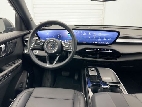 Certified 2025 Buick Enclave Preferred image 25