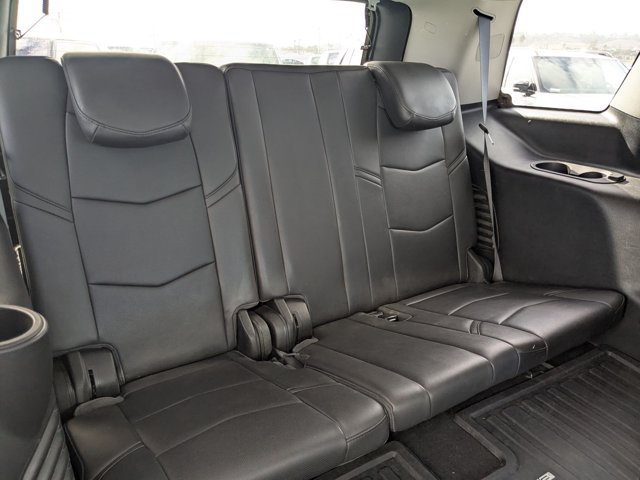 Used 2018 Cadillac Escalade Premium Luxury AWD/4WD image 18