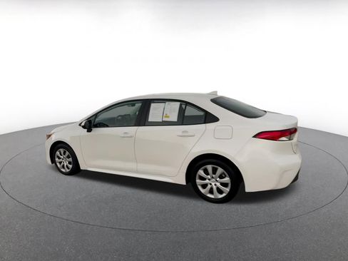 Used 2025 Toyota Corolla LE image 10