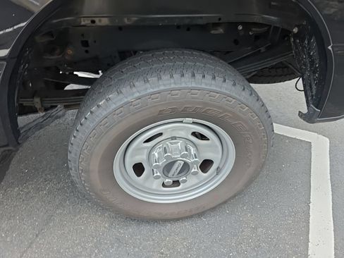 Used 2025 Ford F350 XL w/ FX4 Off-Road Package AWD/4WD image 8