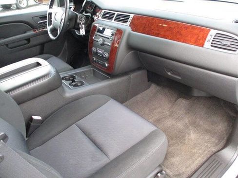 Used 2011 Chevrolet Tahoe LS w/ Convenience Package image 19