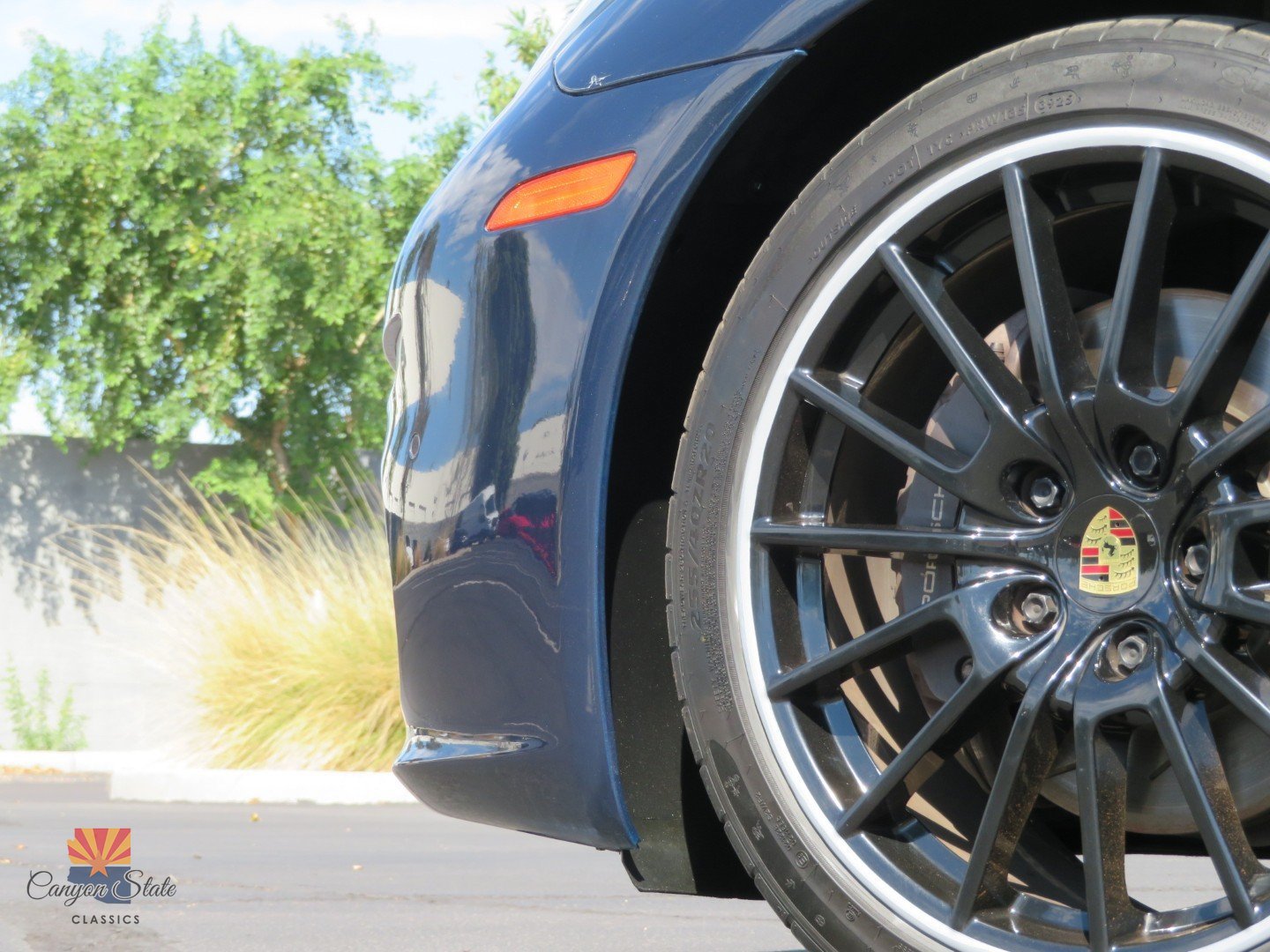 Used 2016 Porsche Panamera AWD/4WD image 34