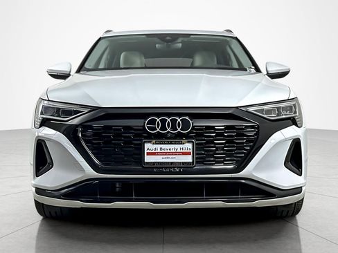 Used 2024 Audi Q8 e-tron Premium image 8