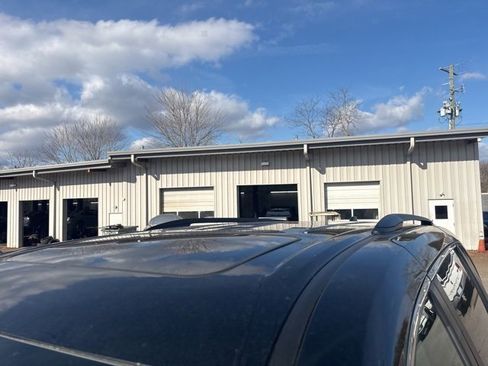 Certified 2024 Toyota Sienna XLE image 5