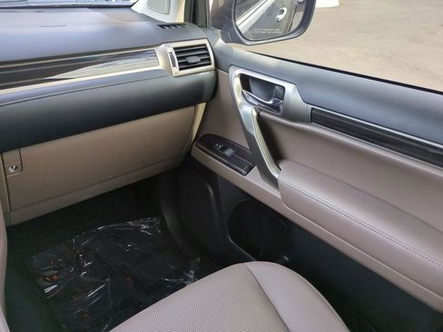 Used 2021 Lexus GX 460 Premium image 17