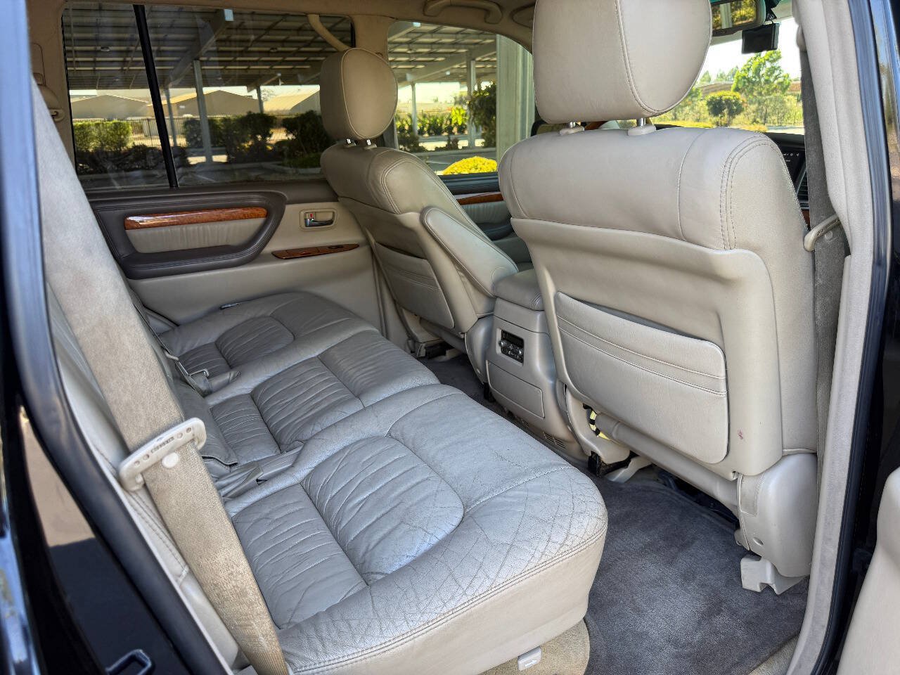 Used 2006 Lexus LX 470 4WD w/ Preferred Accessory Pkg image 14