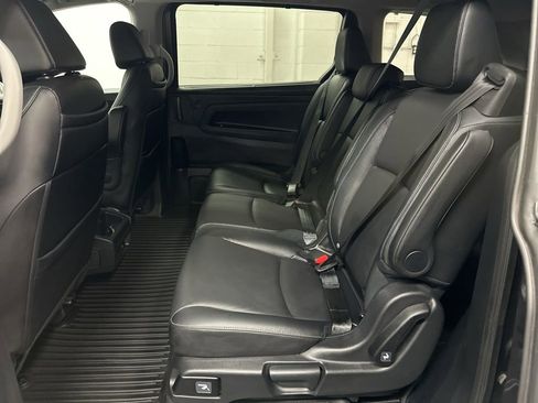 Used 2024 Honda Odyssey Touring image 35