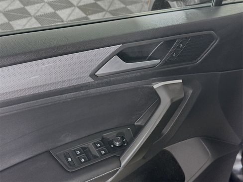 Used 2024 Volkswagen Tiguan S image 28