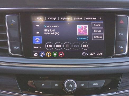 Used 2023 Buick Enclave Essence w/ Experience Buick Package image 18