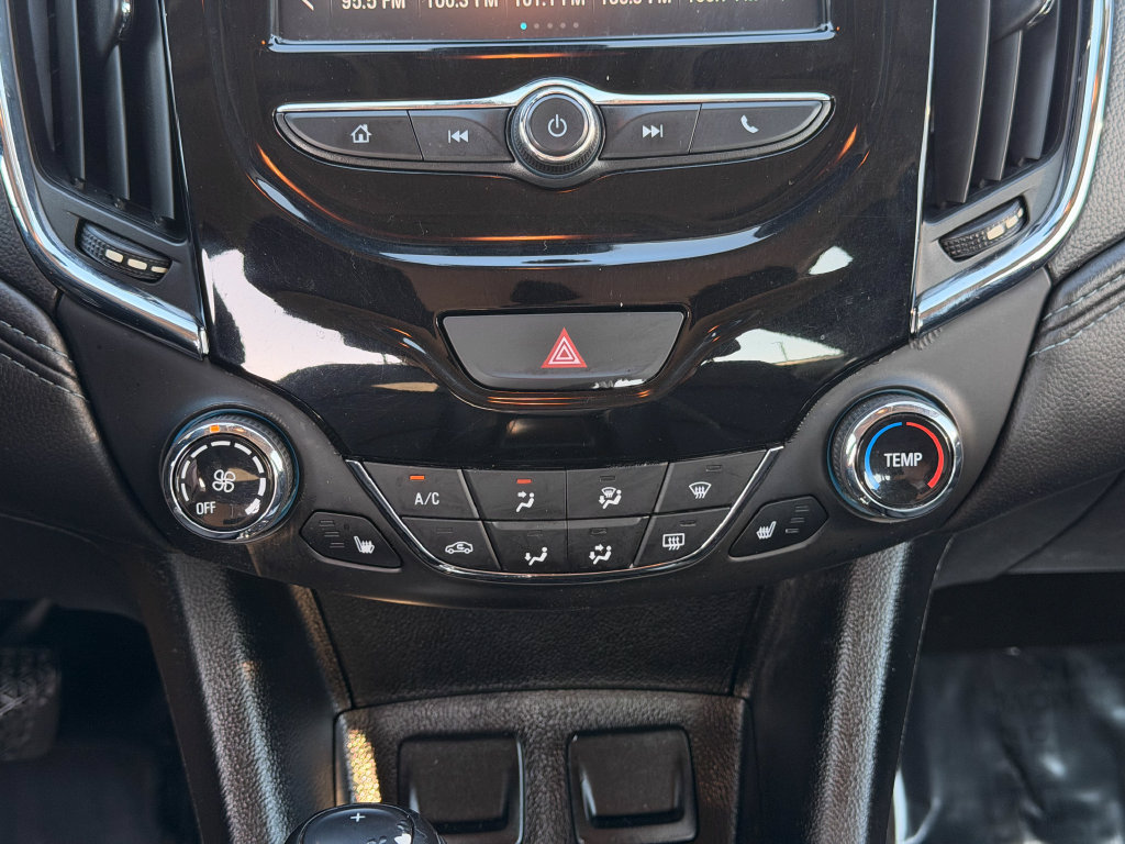 Used 2017 Chevrolet Cruze Premier FWD image 17
