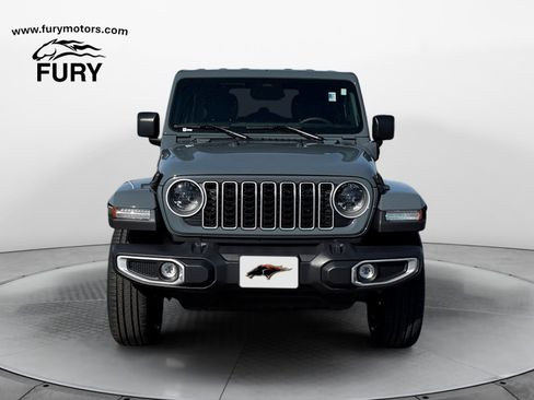 Used 2025 Jeep Wrangler Unlimited Sahara AWD/4WD image 8