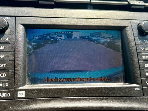 Used 2010 Toyota Prius Three image 19