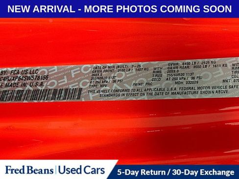 Used 2025 Jeep Wrangler Unlimited Sahara AWD/4WD image 32