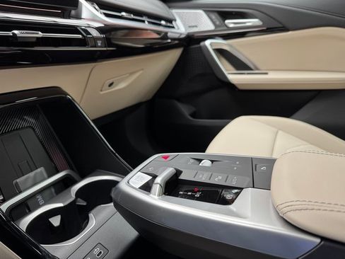 Used 2025 BMW X1 xDrive28i w/ Premium Package image 19