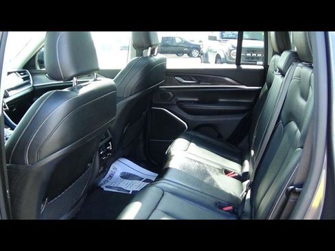 Used 2023 Jeep Grand Cherokee 4WD 4xe image 12