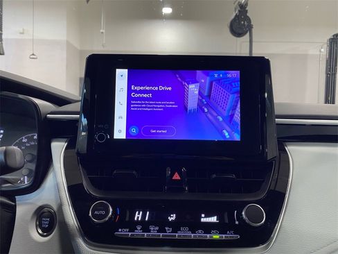 Used 2025 Toyota Corolla SE image 21