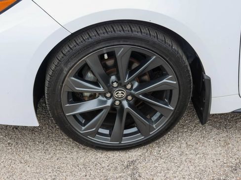 Used 2024 Toyota Corolla SE w/ SE Premium Package FWD image 29