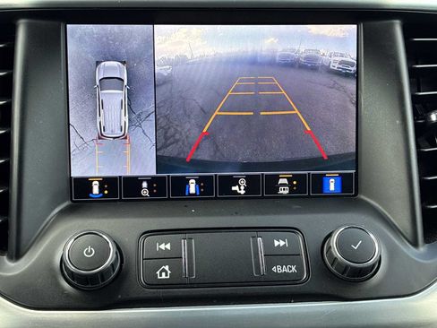 Used 2021 GMC Acadia SLT w/ GMC Pro Grade Package AWD/4WD image 23