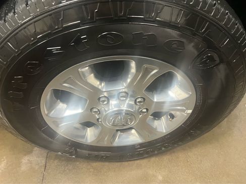 Used 2024 RAM 2500 Big Horn w/ Sport Appearance Package image 12