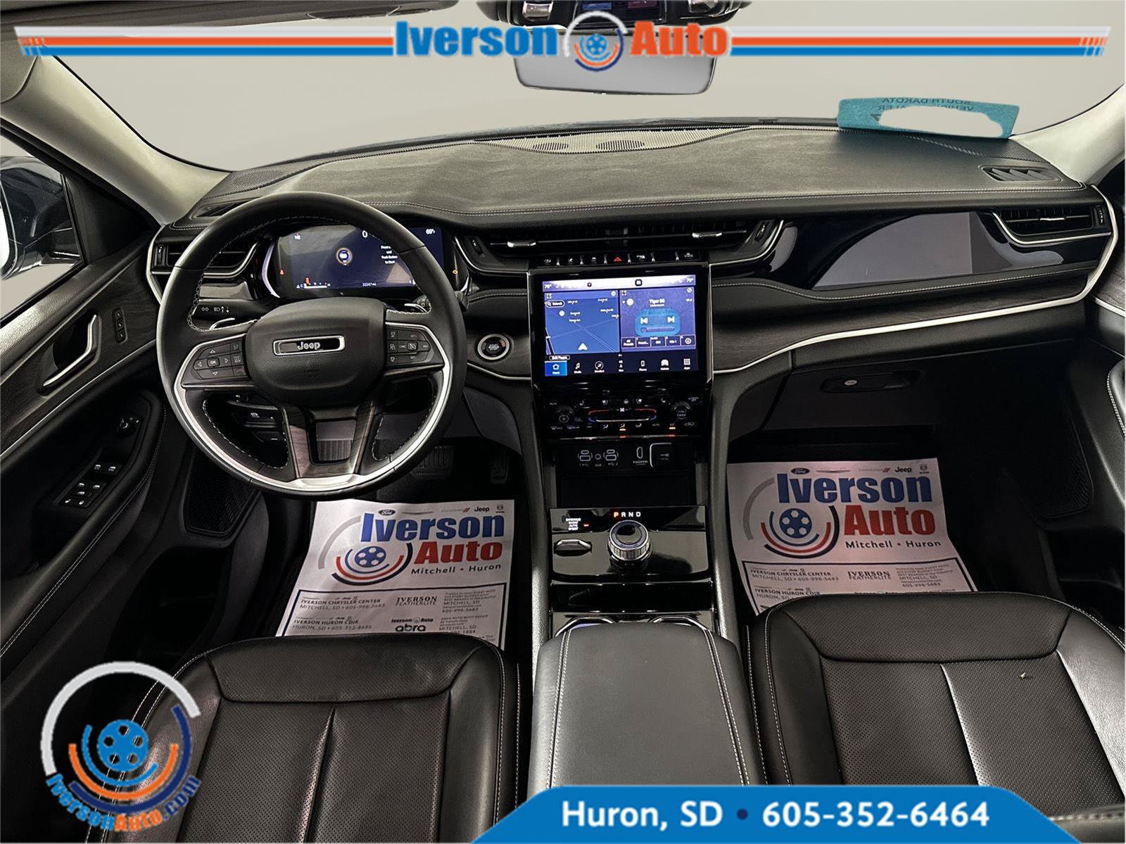 Used 2023 Jeep Grand Cherokee Limited w/ Luxury Tech Group II AWD/4WD image 25