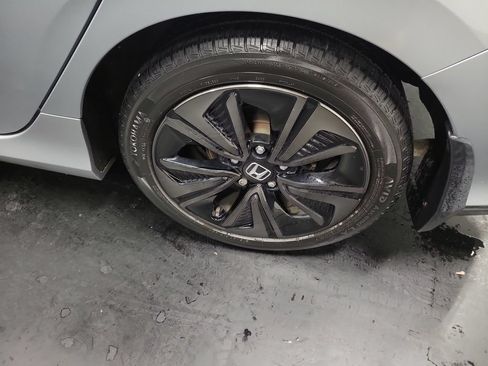 Used 2019 Honda Civic EX-L image 12