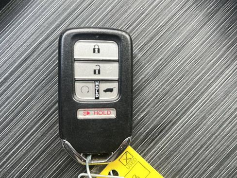 Used 2022 Honda Pilot Touring image 25