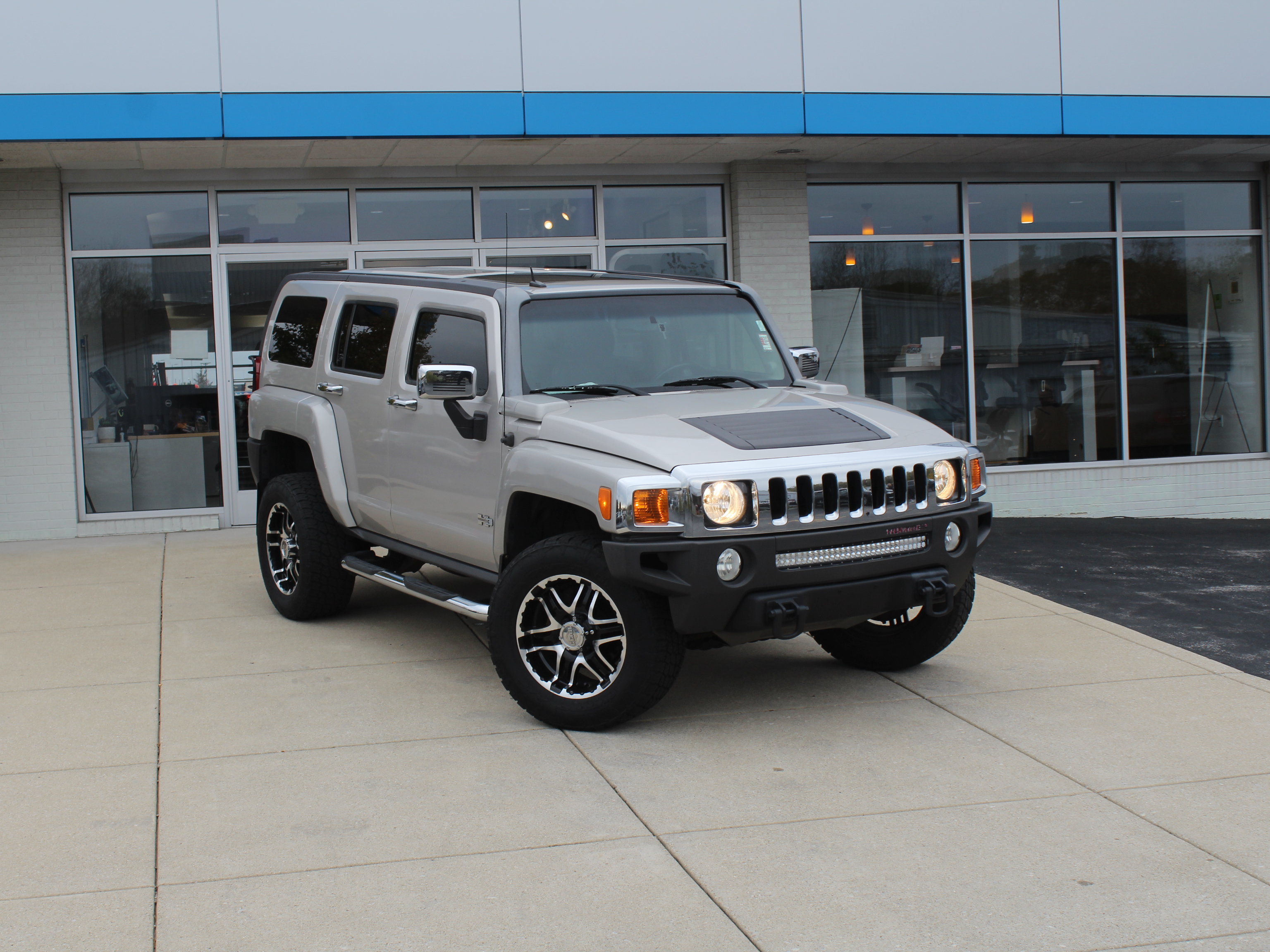Used 2007 HUMMER H3 AWD/4WD image 3