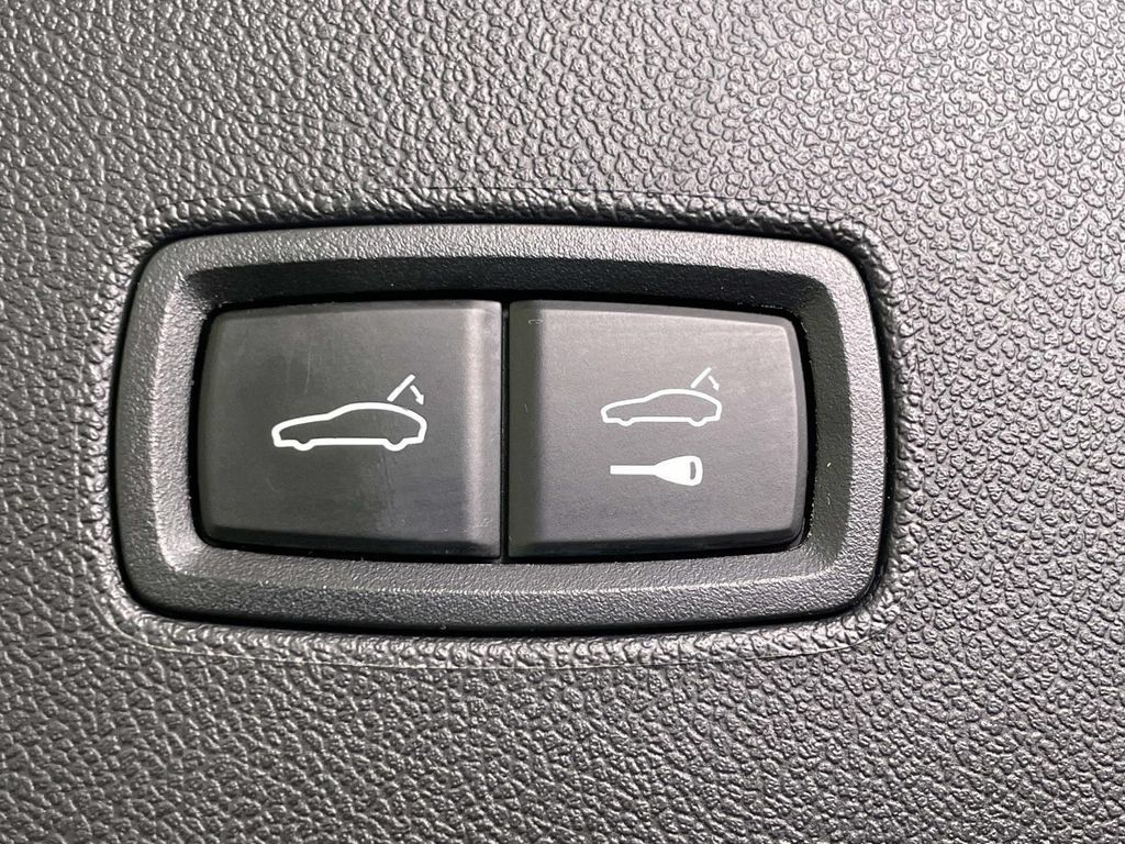 Certified 2023 Porsche Cayenne AWD/4WD image 21