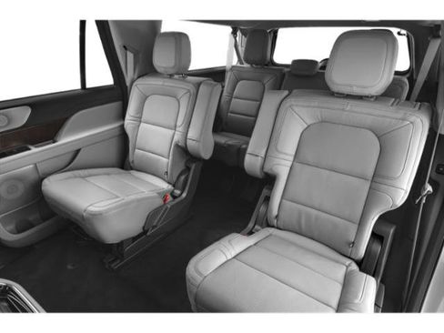 Certified 2024 Lincoln Navigator L Reserve AWD/4WD image 14