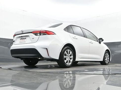 Used 2025 Toyota Corolla LE image 25