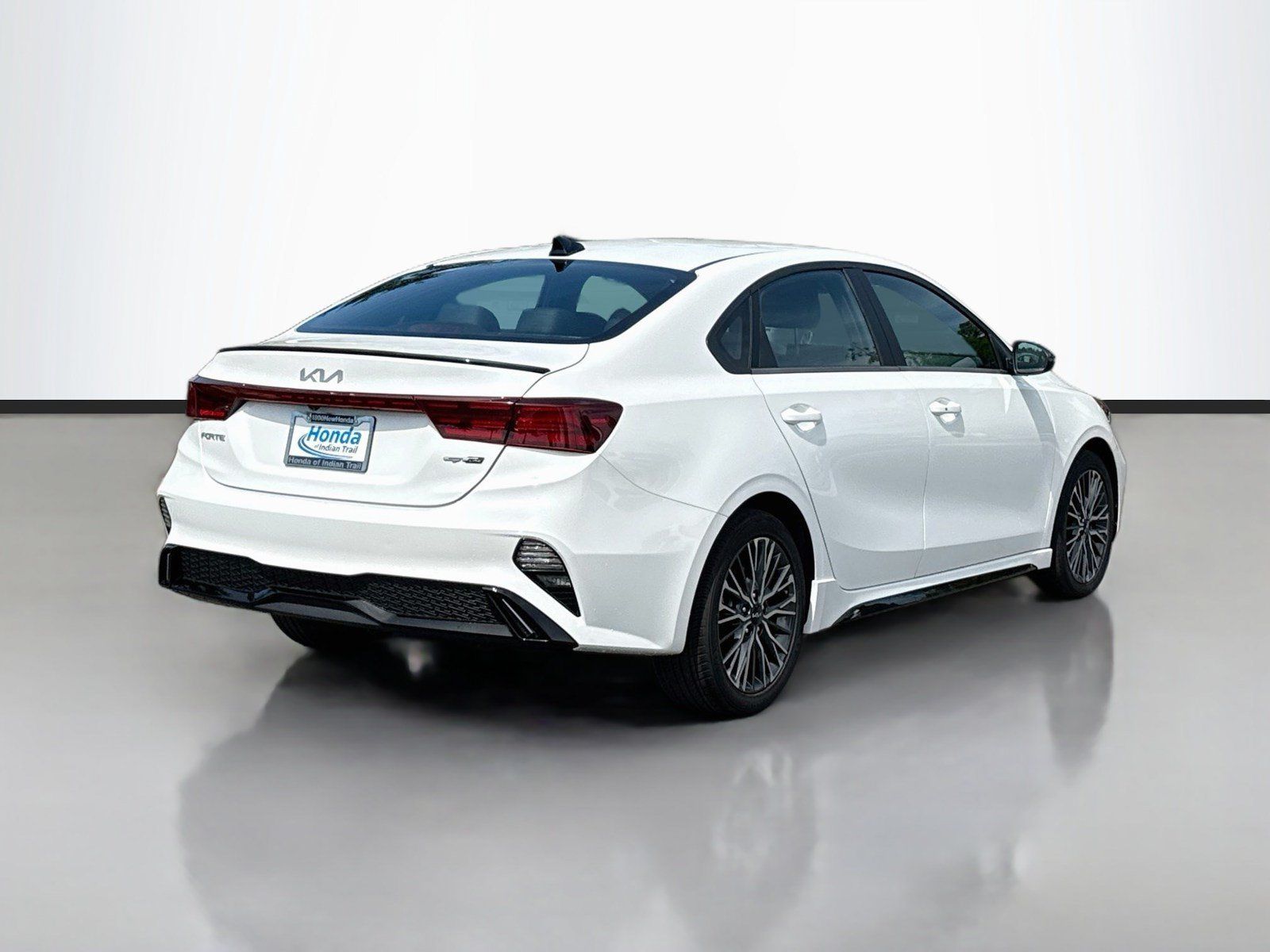 Used 2024 Kia Forte GT-Line FWD image 8