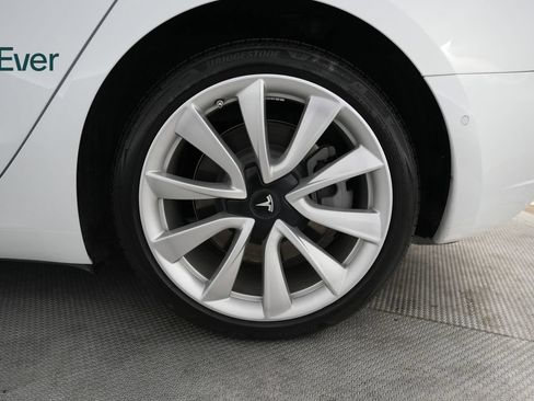 Used 2018 Tesla Model 3 Long Range RWD image 9