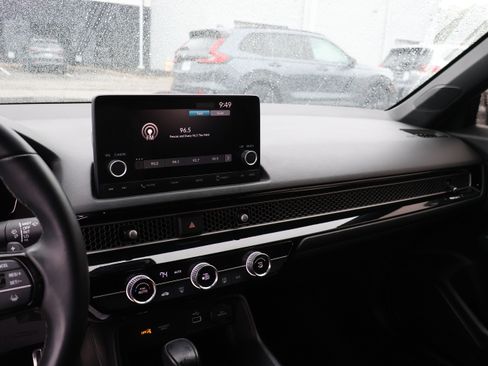 Used 2023 Honda Civic Sport image 28