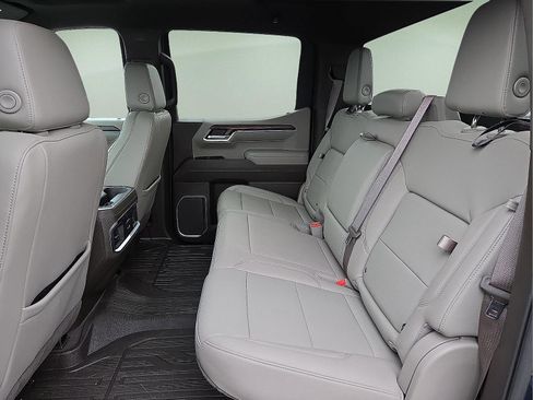Used 2022 GMC Sierra 1500 SLT w/ SLT Convenience Package image 7