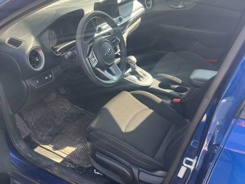 Used 2021 Kia Forte LXS image 7