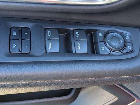 Used 2024 GMC Yukon AT4 w/ Technology Package image 14