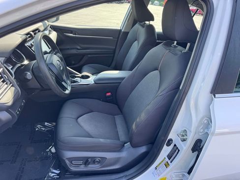 Used 2019 Toyota Camry LE w/ Carpet Mat Package FWD image 18