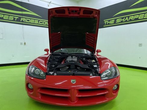 Used 2004 Dodge Viper SRT-10 RWD image 4
