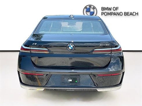 Used 2024 BMW i7 xDrive60 w/ Executive Package image 6