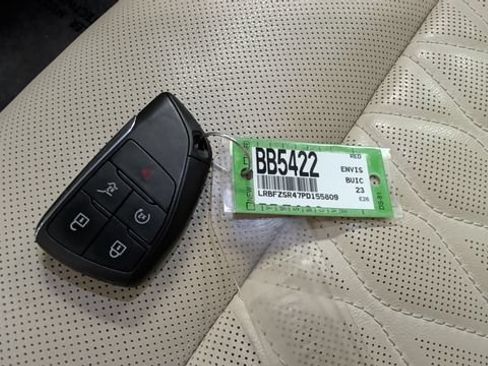 Used 2023 Buick Envision Avenir AWD/4WD image 33