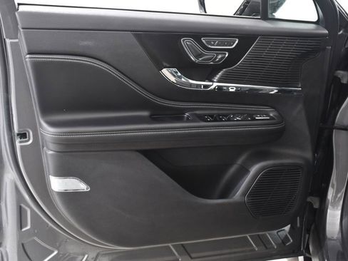 Used 2022 Lincoln Corsair Reserve w/ Equipment Group 201A AWD/4WD image 23