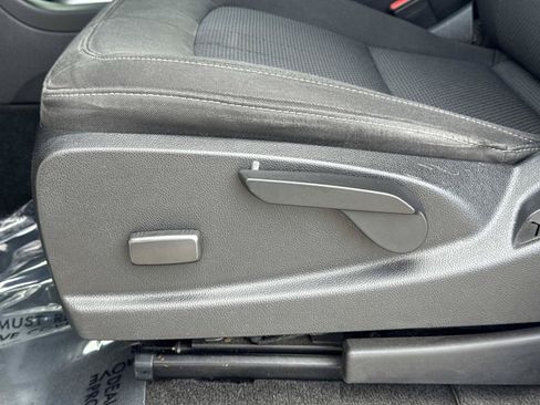 Used 2018 Chevrolet Colorado LT RWD image 22