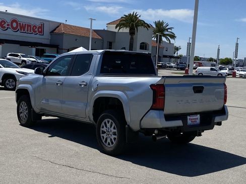 Certified 2026 Toyota Tacoma SR5 image 4