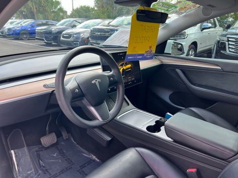 Used 2023 Tesla Model Y Long Range AWD/4WD image 34