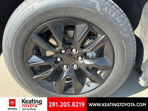 Used 2022 Chevrolet Silverado 1500 Custom RWD image 21