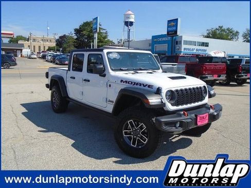 Used 2026 Jeep Gladiator Mojave AWD/4WD image 1